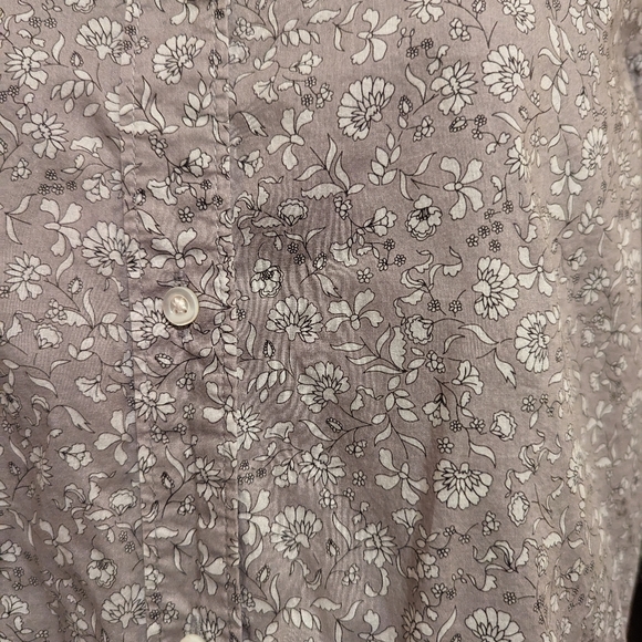 Floral Grey Gap Button Down Shirt woman's size 8 - Picture 2 of 3